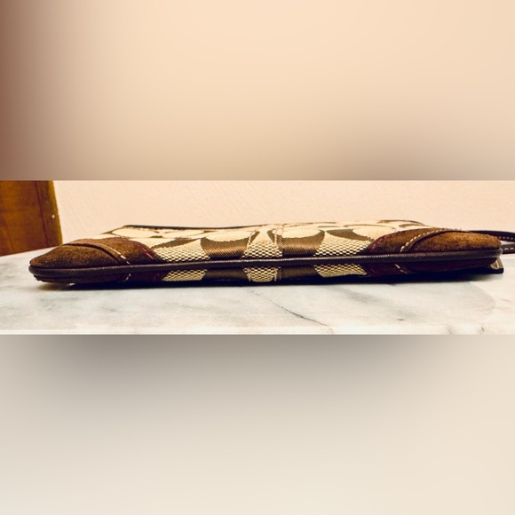 Coach Brown Signature Canvas / Suede Wristlet LNC - Picture 5 of 9